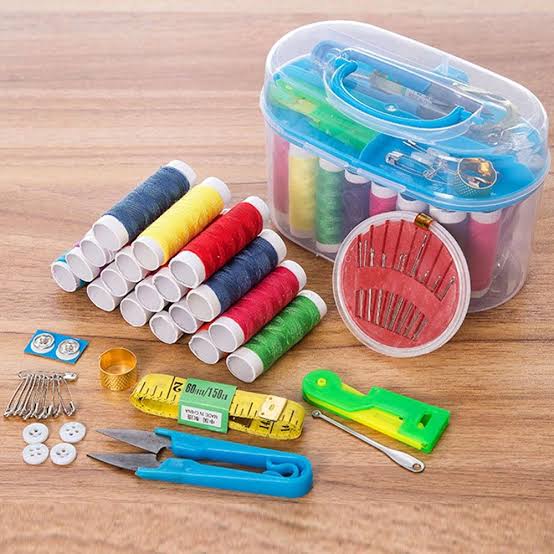 Sewing Kit Small size –