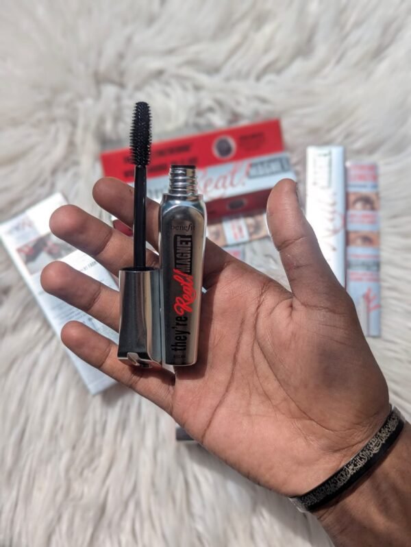 Benefit Theyre Real Magnet Mascara 9.0g   Rs675/= each