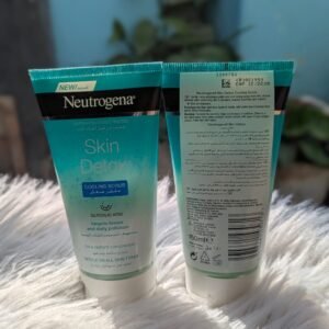 *Neutrogena - Skin Detox Cooling Scrub - 150ml*_